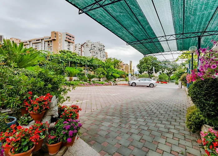 Guesthouse Rooms Split Bed & Breakfast 3*