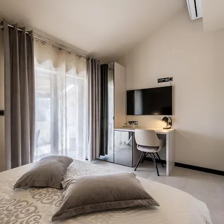 Couette-café Guesthouse Rooms Split 3*