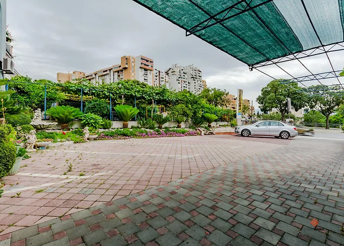 Guesthouse Rooms Split Bed & Breakfast Split