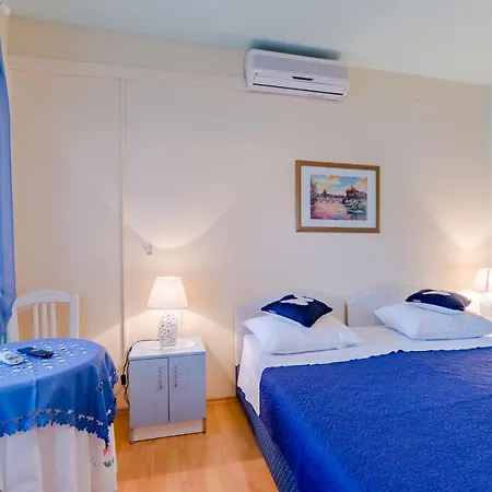 Bed & Breakfast Guesthouse Rooms Split 3*
