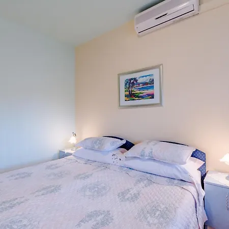 Guesthouse Rooms Split Bed & Breakfast