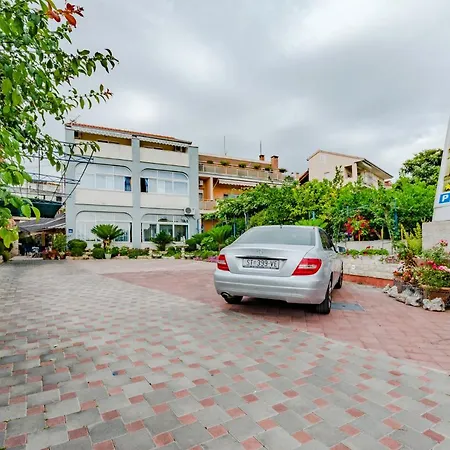 Guesthouse Rooms Split krevet i doručak
