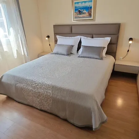 Guesthouse Rooms Split Bed & Breakfast