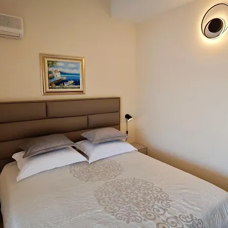 Bed & Breakfast Guesthouse Rooms Split 3*