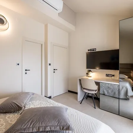 Guesthouse Rooms Split Bed and breakfast 3*