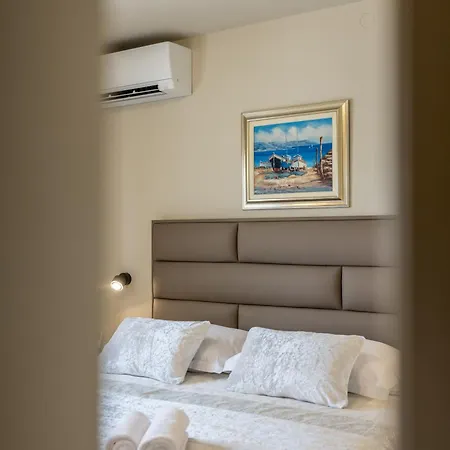 Guesthouse Rooms Split Bed and breakfast 3*