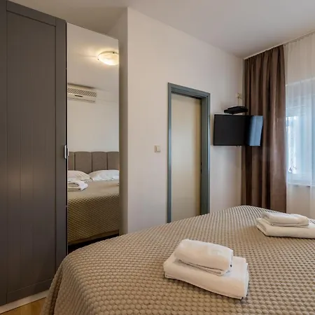 krevet i doručak Guesthouse Rooms Split 3*