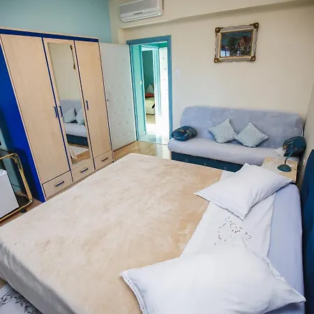 Guesthouse Rooms Split Bed and breakfast 3*