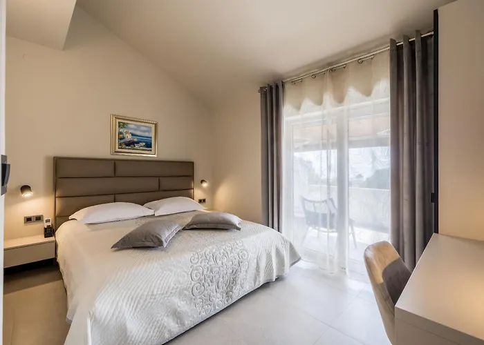Guesthouse Rooms Split Oda ve Kahvaltı 3*