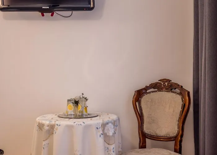 Guesthouse Rooms Split Oda ve Kahvaltı