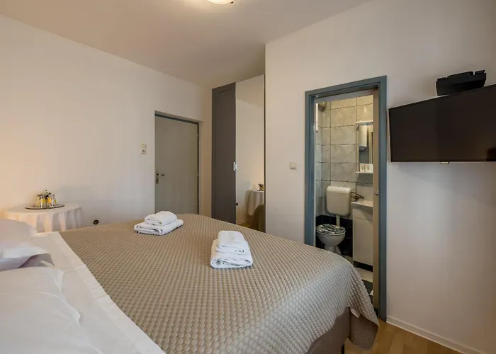 Guesthouse Rooms Split Panzió Split