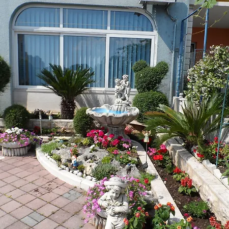 Guesthouse Rooms Split Panzió Split